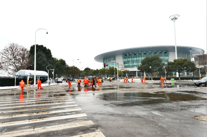 一場雪，體育中心美得不要不要的</br>但最美的風景還是他們(圖16)
